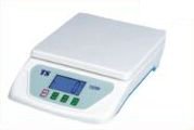 1. KITCHEN SCALES 3 - Capacity 10 Kg x 1 gm